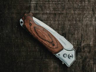 couteau pliant de survie